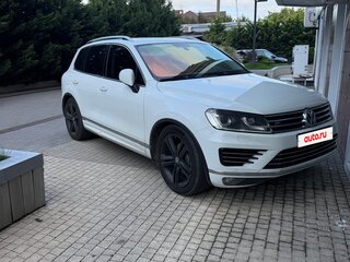 2017 Volkswagen Touareg II Рестайлинг, белый, 2700000 рублей, вид 1
