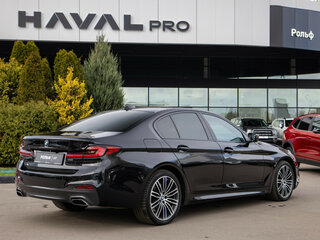 2019 BMW 5 серии 530d xDrive VII (G30/G31/G38), чёрный, 4498000 рублей, вид 4