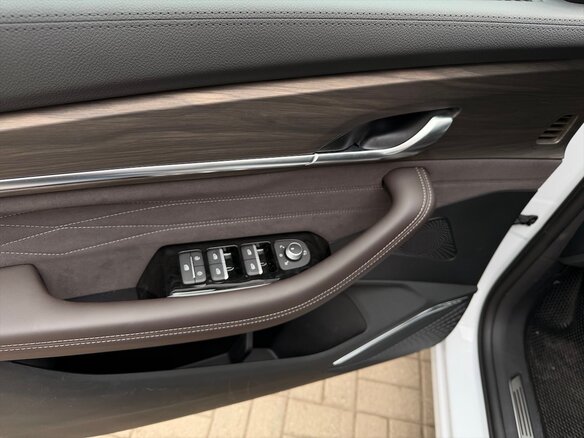 2025 Geely Monjaro (Xingyue L) I Рестайлинг 2 (China Market), белый - вид 6