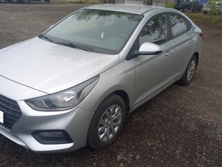 2017 Hyundai Solaris II, серебристый, 1200000 рублей, вид 1