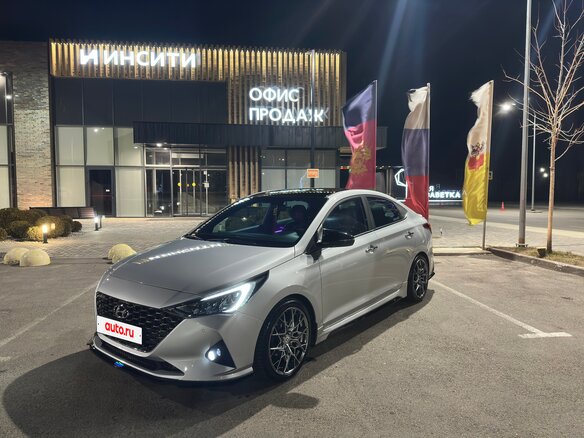 2020 Hyundai Solaris II Рестайлинг, серый, 2000000 рублей - вид 1