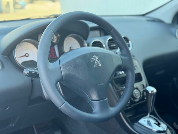 2013 Peugeot 408 I, серый, 725000 рублей - вид 12
