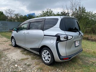 2016 Toyota Sienta II, серебристый, 1275000 рублей, вид 5