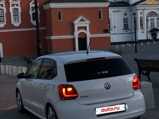 2012 Volkswagen Polo V, белый, 750000 рублей, вид 3