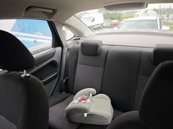 2009 Ford Focus II Рестайлинг, серый, 450000 рублей - вид 7
