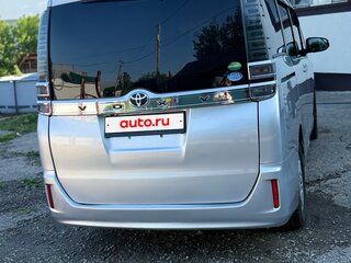 2018 Toyota Voxy III (R80) Рестайлинг, серый, 1700000 рублей, вид 5