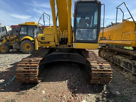 2021 Komatsu PC210, жёлтый, 11230000 рублей, вид 1