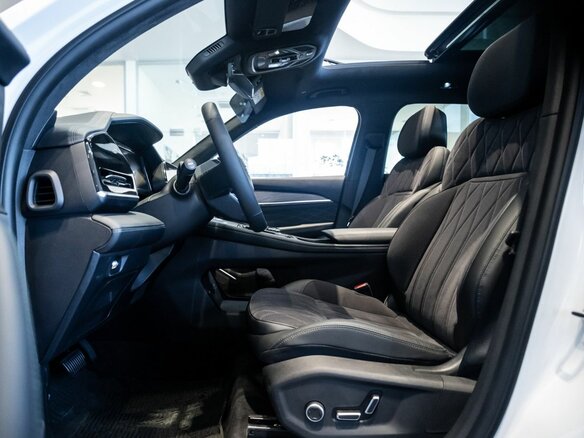 2026 Geely Monjaro I, белый, 4899990 рублей - вид 14
