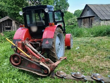 1990 ЛТЗ Т-40АМ, красный, 280000 рублей, вид 2