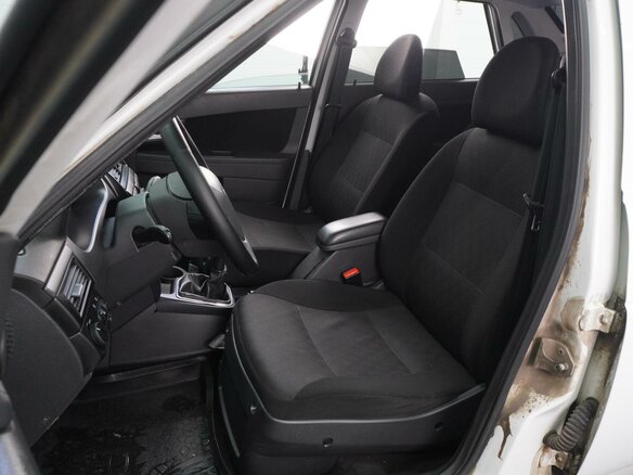 2015 Lada (ВАЗ) Priora I Рестайлинг, белый, 619000 рублей - вид 9