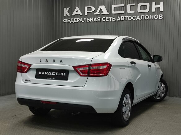 2017 Lada (ВАЗ) Vesta I, белый, 750000 рублей - вид 1