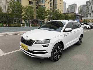 2022 Skoda Karoq DSG7 I, белый, 1570999 рублей, вид 3