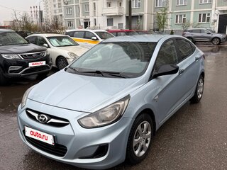2011 Hyundai Solaris I, серебристый, 650000 рублей, вид 1