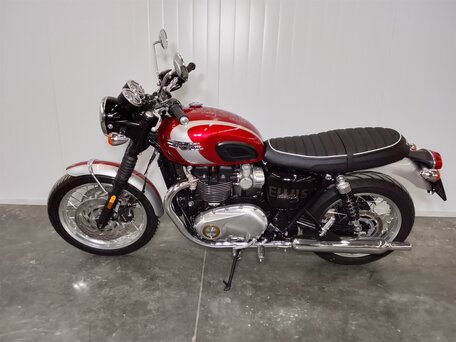 2025 Triumph Bonneville T120, красный, 1579000 рублей, вид 1