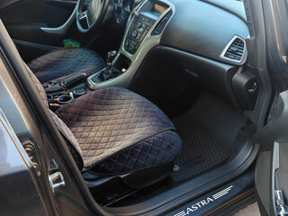 2011 Opel Astra J, серый, 630000 рублей, вид 4