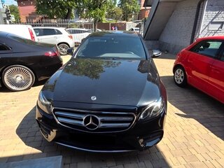 2018 Mercedes-Benz E-Класс 220 d V (W213, S213, C238), чёрный, 2470000 рублей, вид 1