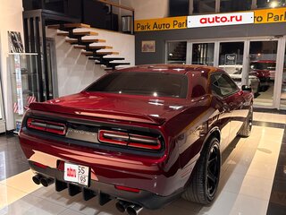 2019 Dodge Challenger III Рестайлинг 2, красный, 4550000 рублей, вид 3
