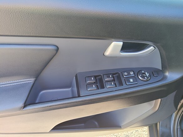 2011 Kia Sportage III, чёрный, 1190000 рублей - вид 19