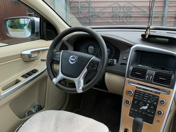 2010 Volvo XC60 I, белый, 1300000 рублей - вид 5