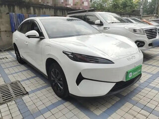 2025 BYD E7 57.6 kWh, белый, 1999111 рублей, вид 4