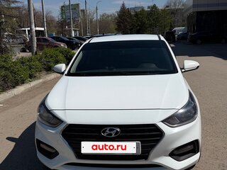 2018 Hyundai Solaris II, белый, 1004000 рублей, вид 2