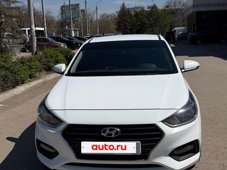 2018 Hyundai Solaris II, белый, 1004000 рублей, вид 2