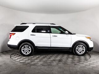 2014 Ford Explorer V, белый, 1699000 рублей, вид 4