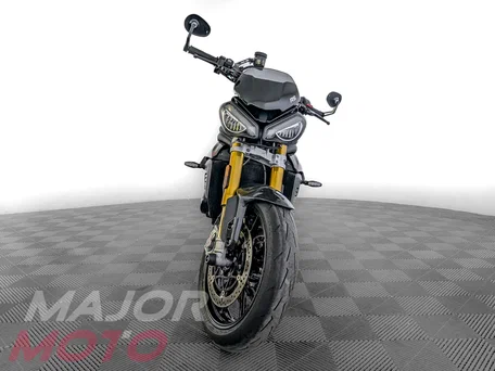 2022 Triumph Speed Triple, чёрный, 1225000 рублей, вид 4