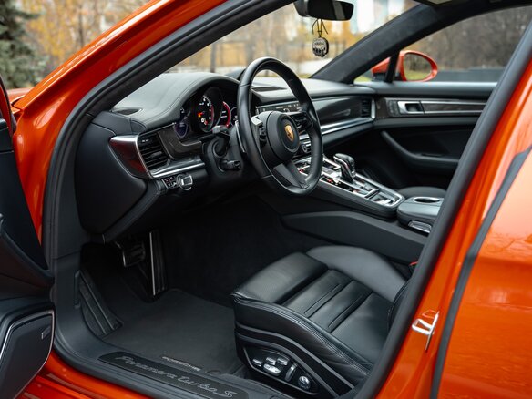 2020 Porsche Panamera Turbo S II Рестайлинг, оранжевый, 12500000 рублей - вид 13