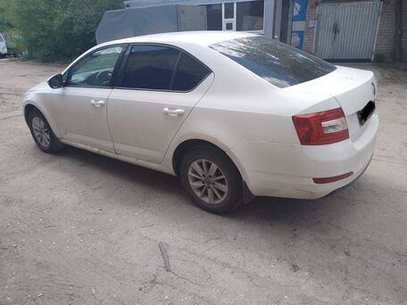 2015 Skoda Octavia III (A7), белый, 740000 рублей, вид 4