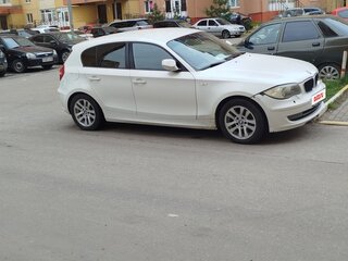2011 BMW 1 серии 116i I (E81/E82/E87/E88) Рестайлинг, белый, 475000 рублей, вид 5