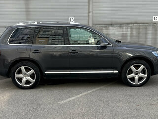 2007 Volkswagen Touareg I Рестайлинг, серый, 689000 рублей, вид 4