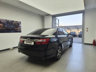 2013 Toyota Camry VII (XV50), чёрный, 1700000 рублей, вид 4