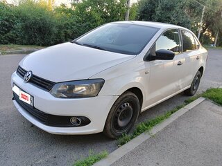 2012 Volkswagen Polo V, белый, 310000 рублей, вид 3