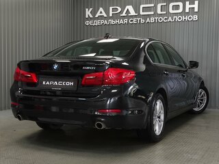 2017 BMW 5 серии 520i VII (G30/G31/G38), чёрный, 2770000 рублей, вид 2