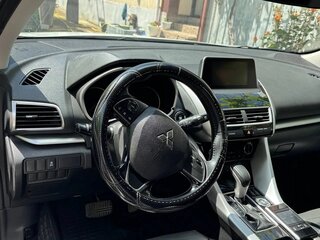2018 Mitsubishi Eclipse Cross I, белый, 1900000 рублей, вид 3
