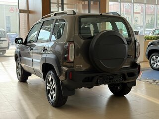 2026 Lada (ВАЗ) Niva Travel I Рестайлинг, коричневый, 1737000 рублей, вид 4