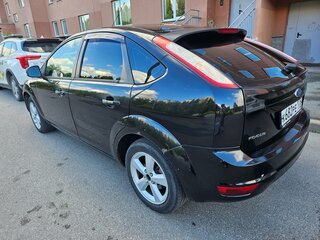 2010 Ford Focus II Рестайлинг, чёрный, 550000 рублей, вид 4