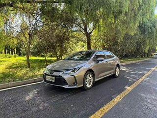 2023 Toyota Corolla Sporty XII (E210) Рестайлинг, серебристый, 1211000 рублей, вид 1