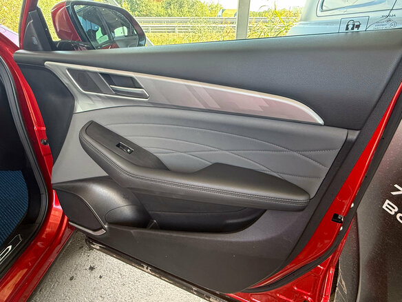 2023 Haval F7x I Рестайлинг, красный, 2055000 рублей - вид 15