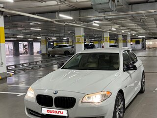 2013 BMW 5 серии 528i xDrive VI (F10/F11/F07), белый, 2090000 рублей, вид 1
