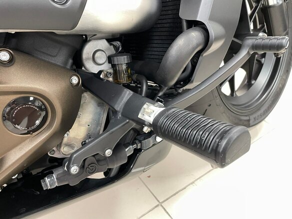 2023 Harley-Davidson Sportster S, серый, 1750000 рублей - вид 20