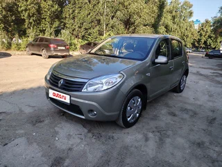 2011 Renault Sandero I, серый, 450000 рублей, вид 1