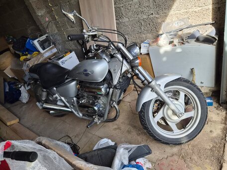 1997 Honda Magna, серебристый, 150000 рублей, вид 1