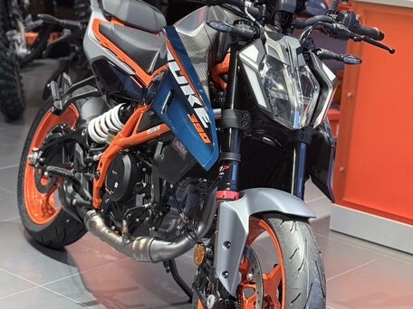 2025 KTM 390 Duke, синий, 699000 рублей, вид 3