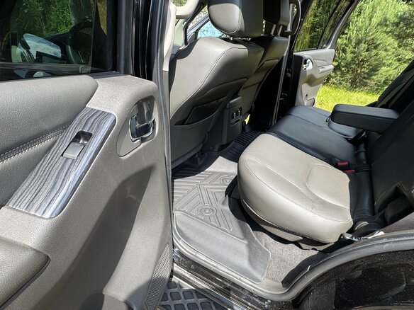 2013 Nissan Pathfinder III Рестайлинг, чёрный, 3000000 рублей - вид 14