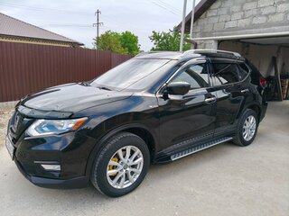 2017 Nissan Rogue II Рестайлинг, чёрный, 1850000 рублей, вид 2