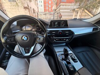 2018 BMW 5 серии 520i VII (G30/G31/G38), чёрный, 2150000 рублей, вид 4