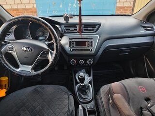 2016 Kia Rio III Рестайлинг, коричневый, 1090000 рублей, вид 2