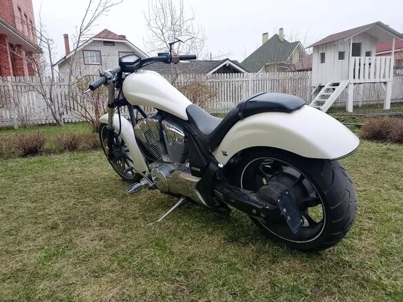 2011 Honda VT 1300CX Fury, белый, 1270000 рублей - вид 18